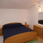 Apartment Apartments By The Sea Tisno, Murter - 814