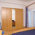 Apartment Apartments By The Sea Tisno, Murter - 814