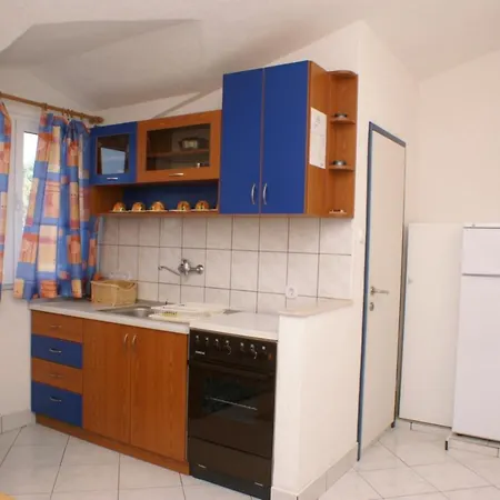 Apartment Apartments By The Sea Tisno, Murter - 814