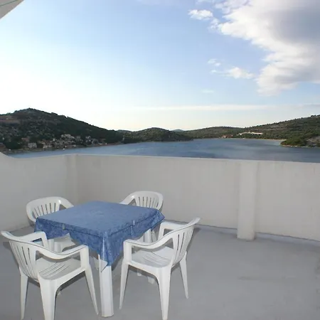 Apartments By The Sea Tisno, Murter - 814 Tisno