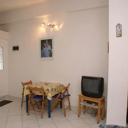 Apartment Apartments By The Sea Tisno, Murter - 814 *