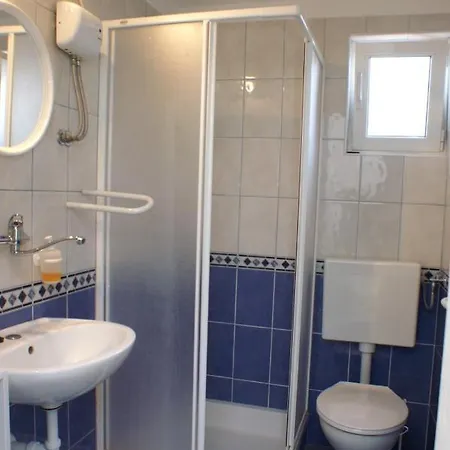 Apartment Apartments By The Sea Tisno, Murter - 814